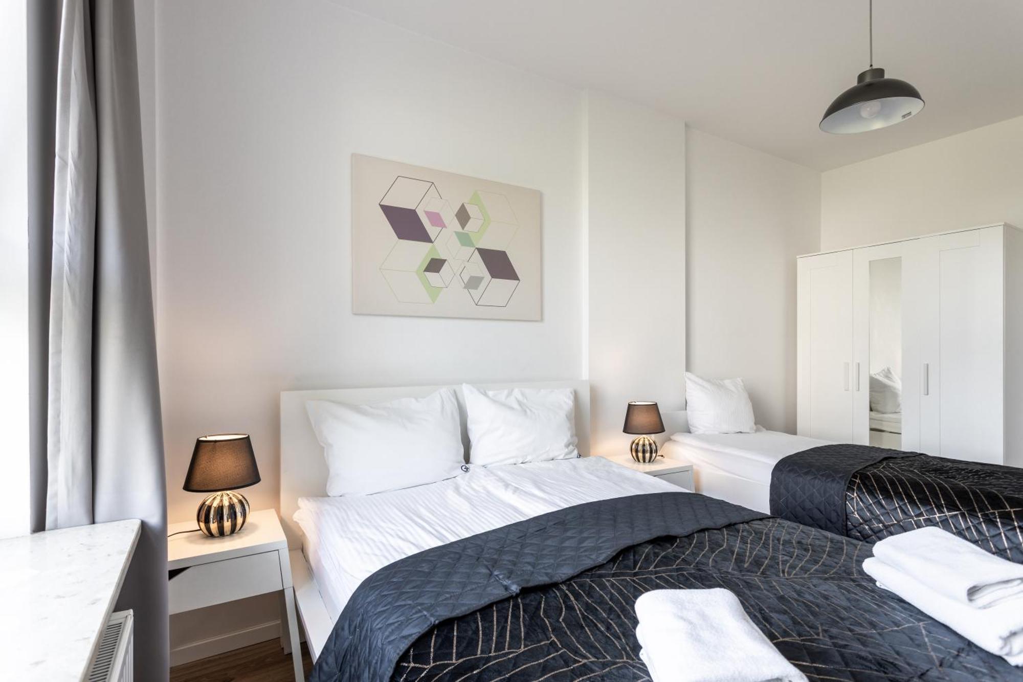 Urban Chic - Pereca - Rondo Onz - Luxury Warsaw Stays - 14 People Exterior photo