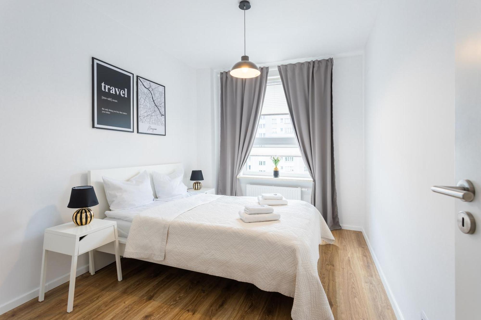 Urban Chic - Pereca - Rondo Onz - Luxury Warsaw Stays - 14 People Exterior photo